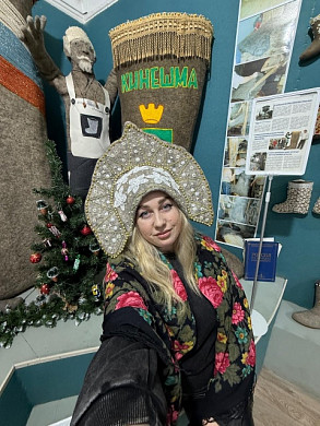 В кинешемском музее валенок появился валяный кокошник